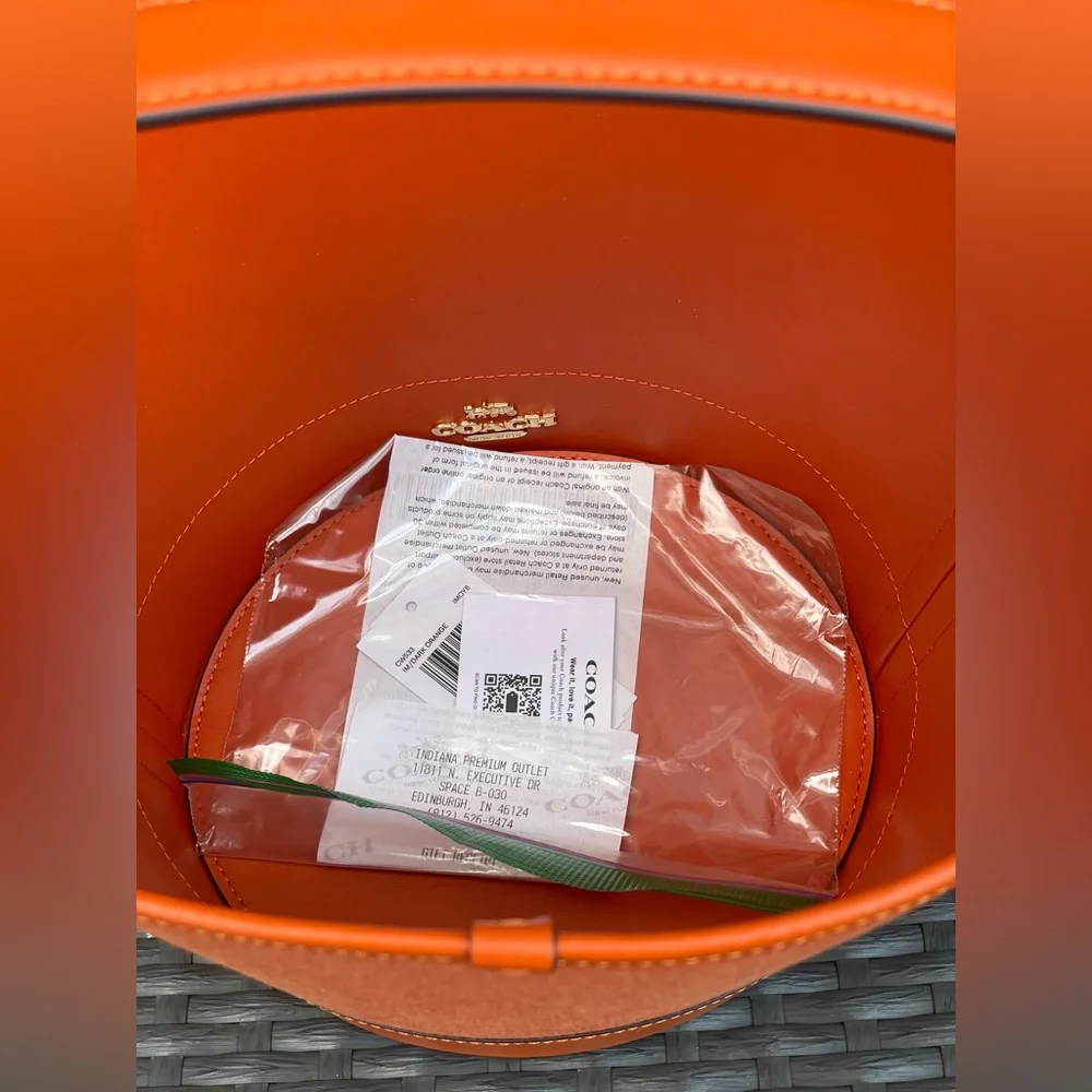 NWT！COACH TRICK OR TREAT BUCKET WITH HALLOWEEN PUMPKIN（COACH CW533）fast